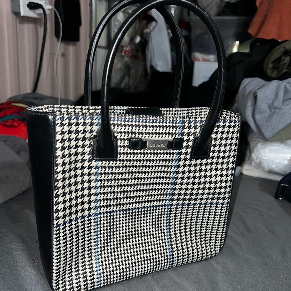 Black and White Houndstooth Tote Bag